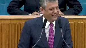 Özgür Özel'in dili sürçtü! İlk günün günahı olmaz