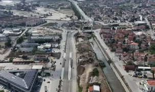 Sakarya'da Yazlık Kavşağı’nda trafiği rahatlatacak köprüde önemli aşama