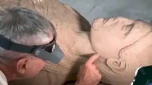 Sardes Antik Kenti'nde 2 bin 500 yıllık dev mermer heykel bulundu