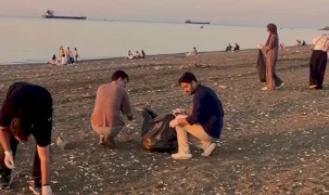 Trabzon'da Gençlik Meclisi’nden Ayasofya sahilinde çevre temizliği