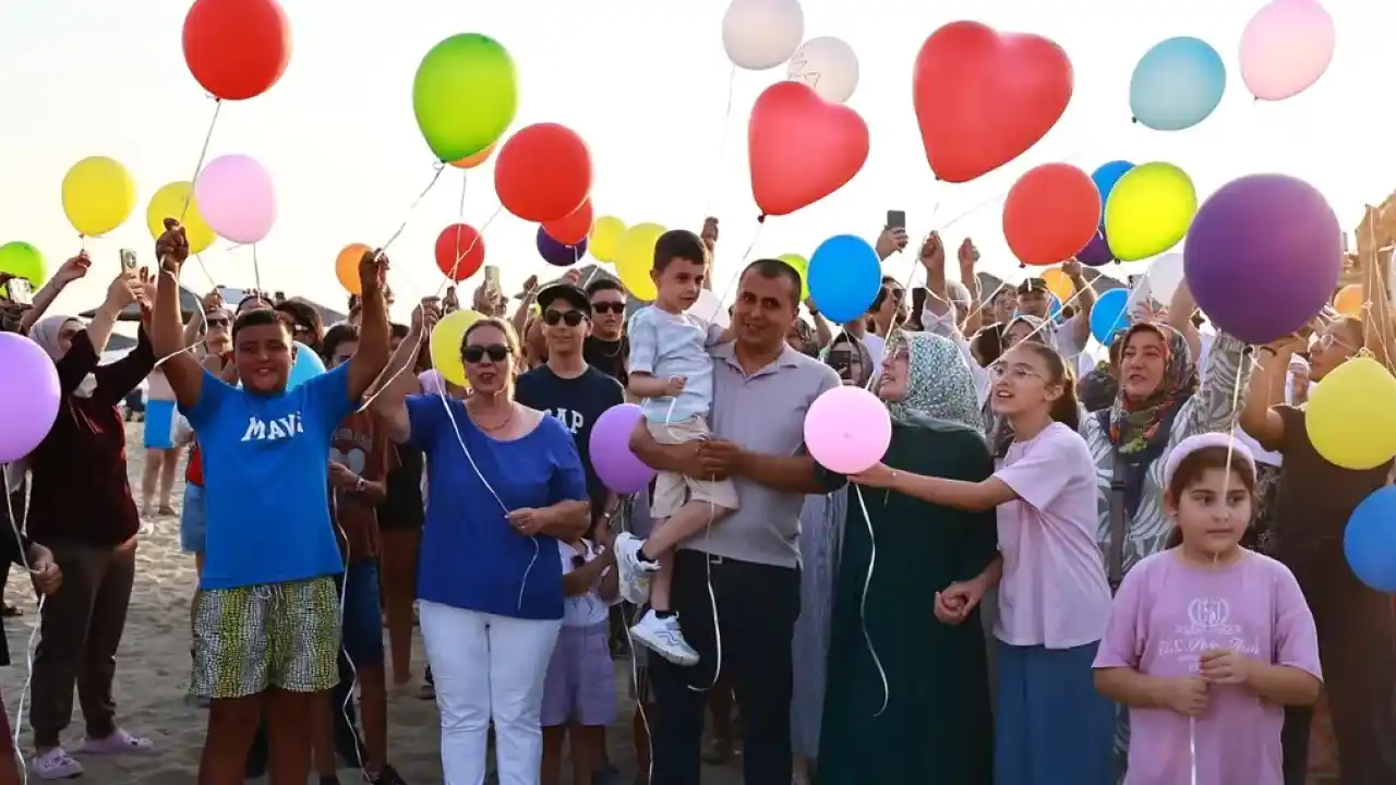 Umut balonları gökyüzüne Göktuğ için bırakıldı