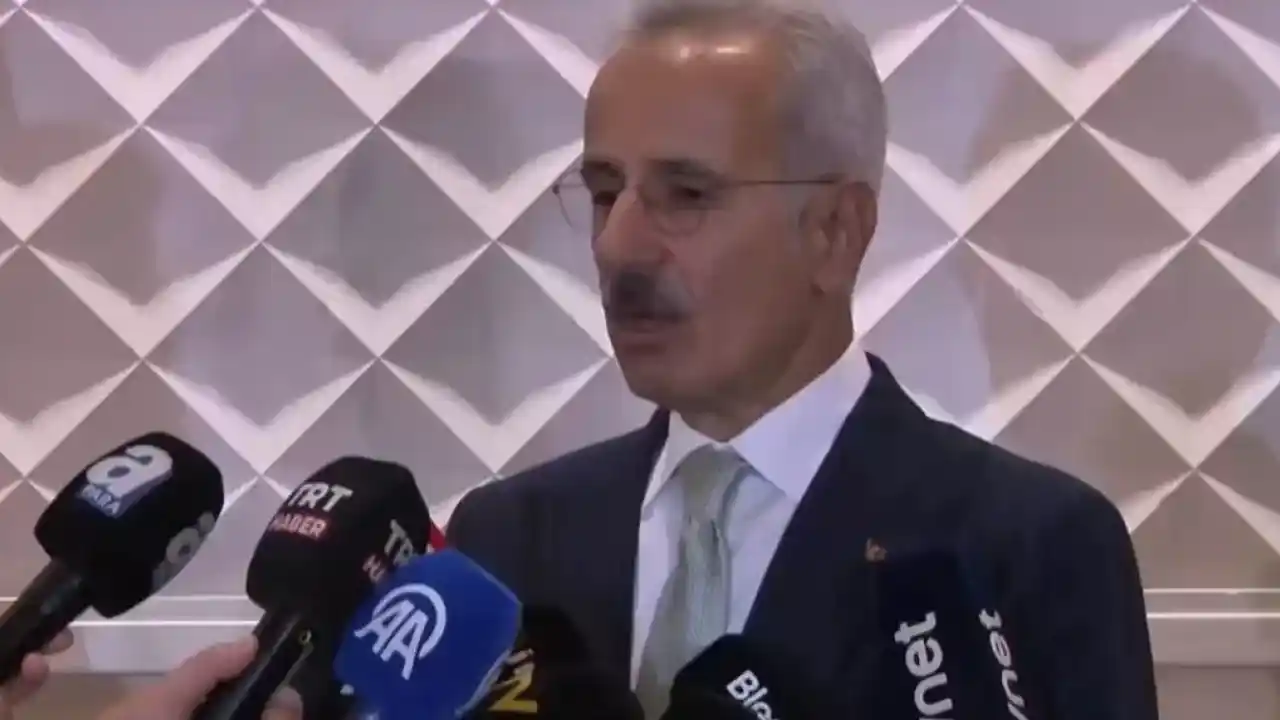 Bakan Uraloğlu: Geminin 11 dakikada battığı değerlendiriliyor