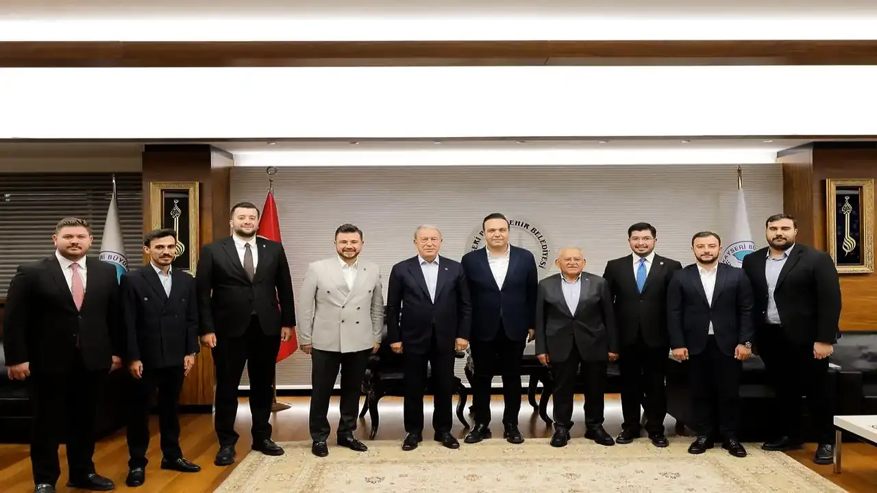 Başkan Büyükkılıç AK Parti gençliğiyle bir araya geldi