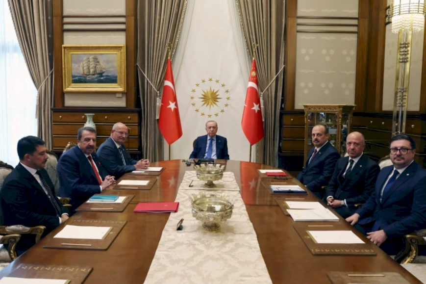 Cumhurbaşkanı Erdoğan, Ankara Valisi ve Ticaret Odası Heyetini Kabul Etti