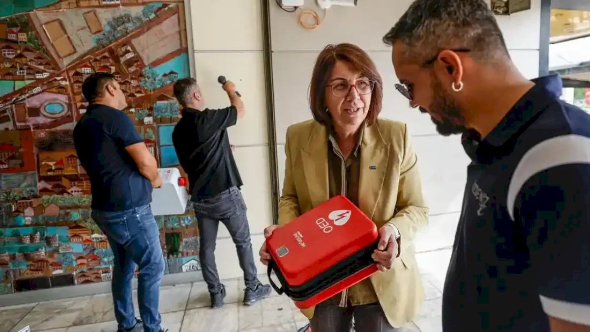 İzmir'de taşınabilir defibrilatörler hayat kurtarıyor