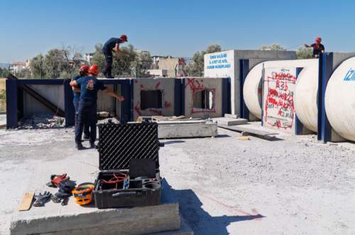İzmir İtfaiyesi AFAD akreditasyonu için ağır arama kurtarma eğitimini tamamladı