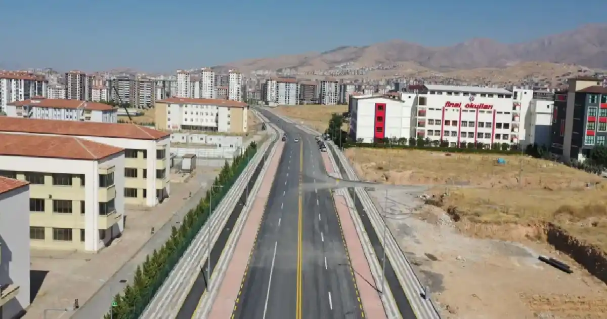 Malatya'da o caddenin genişliği 30 metreye çıkarıldı