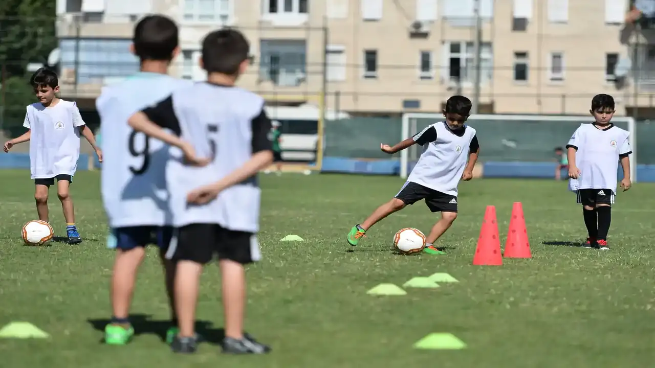 Muratpaşa Belediyesi sonbahar spor kayıtları sürüyor