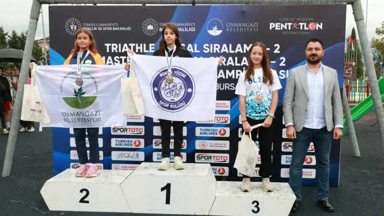 Osmangazili kardeşler triathle yarışında başarı elde etti