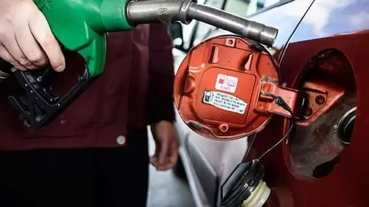 Benzine 2,47 Lira Zam bekleniyor