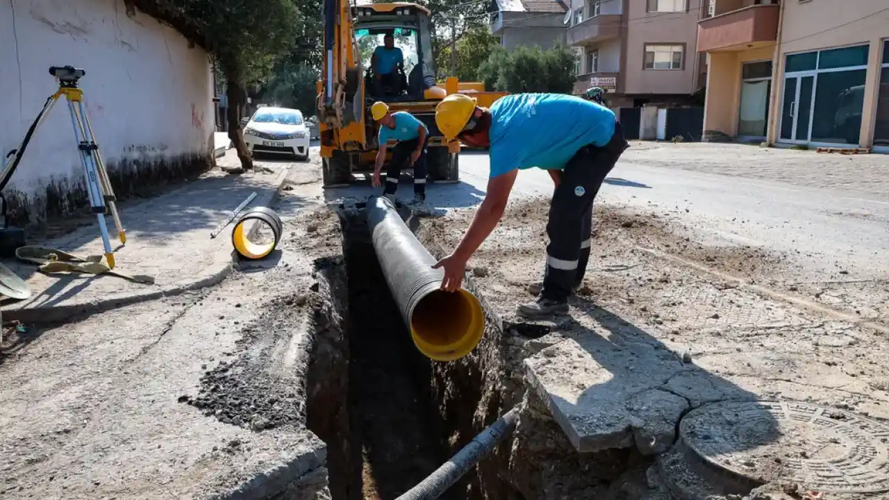 Sakarya'da Ankara Caddesi’nin yağmursuyu altyapısı yenileniyor