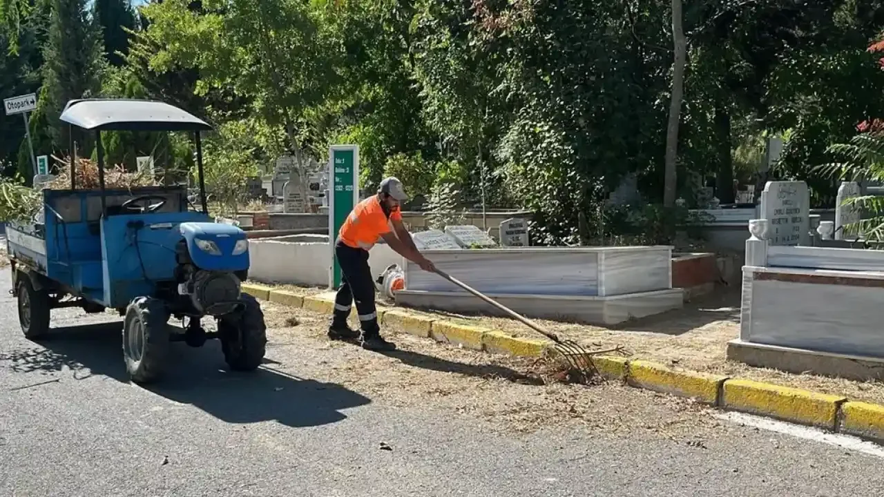 Sessiz Bahçeler Canlanıyor: Gebze Mezarlıkta Titiz Dokunuş