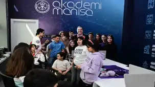 Akademi Manisa gençlere robotik ve mühendislik anlattı