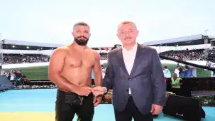 Başkan Büyükakın İstanbul'daki güreş finaline katıldı