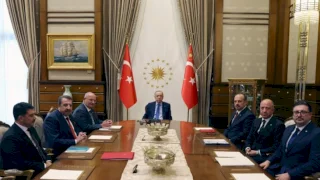 Cumhurbaşkanı Erdoğan, Ankara Valisi ve Ticaret Odası Heyetini Kabul Etti