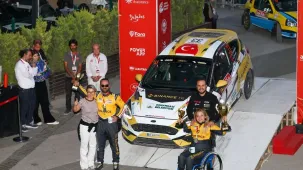Engelli ralli pilotu Kübra Denizci Eskişehir'de zafer kazandı