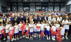 İBB Fatih Spor Kompleksi yeni çehresiyle açıldı