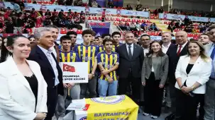 İstanbul Büyükşehir Belediyesi amatör spora malzeme sağladı