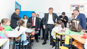 İzmir Büyükşehir Belediyesi'nden Kızıloba İlkokulu'na kapsamlı yenileme