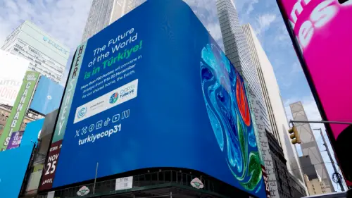 Times Meydanında COP31 ebru tanıtımı