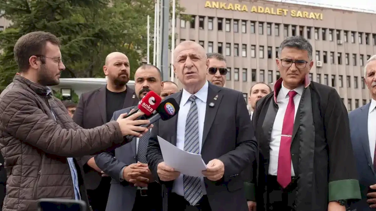Ümit Özdağ’dan Diyarbakır’daki Kürtçe tabelalarla ilgili suç duyurusu
