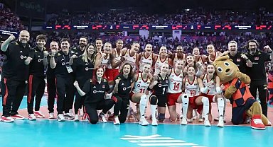 Voleybolda 'Filenin Sultanları' Avrupa Şampiyonu oldu!