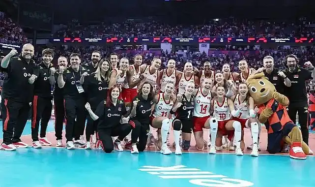 Voleybolda 'Filenin Sultanları' Avrupa Şampiyonu oldu!