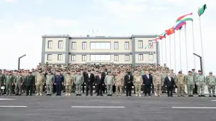Azerbaycan'da tatbikat sürüyor