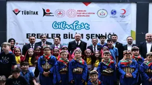 Erenler Bilim Şenliği öğrencilere bilim aşkı aşılıyor