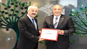 Kızılay'dan başkan Büyükgöz'e teşekkür belgesi